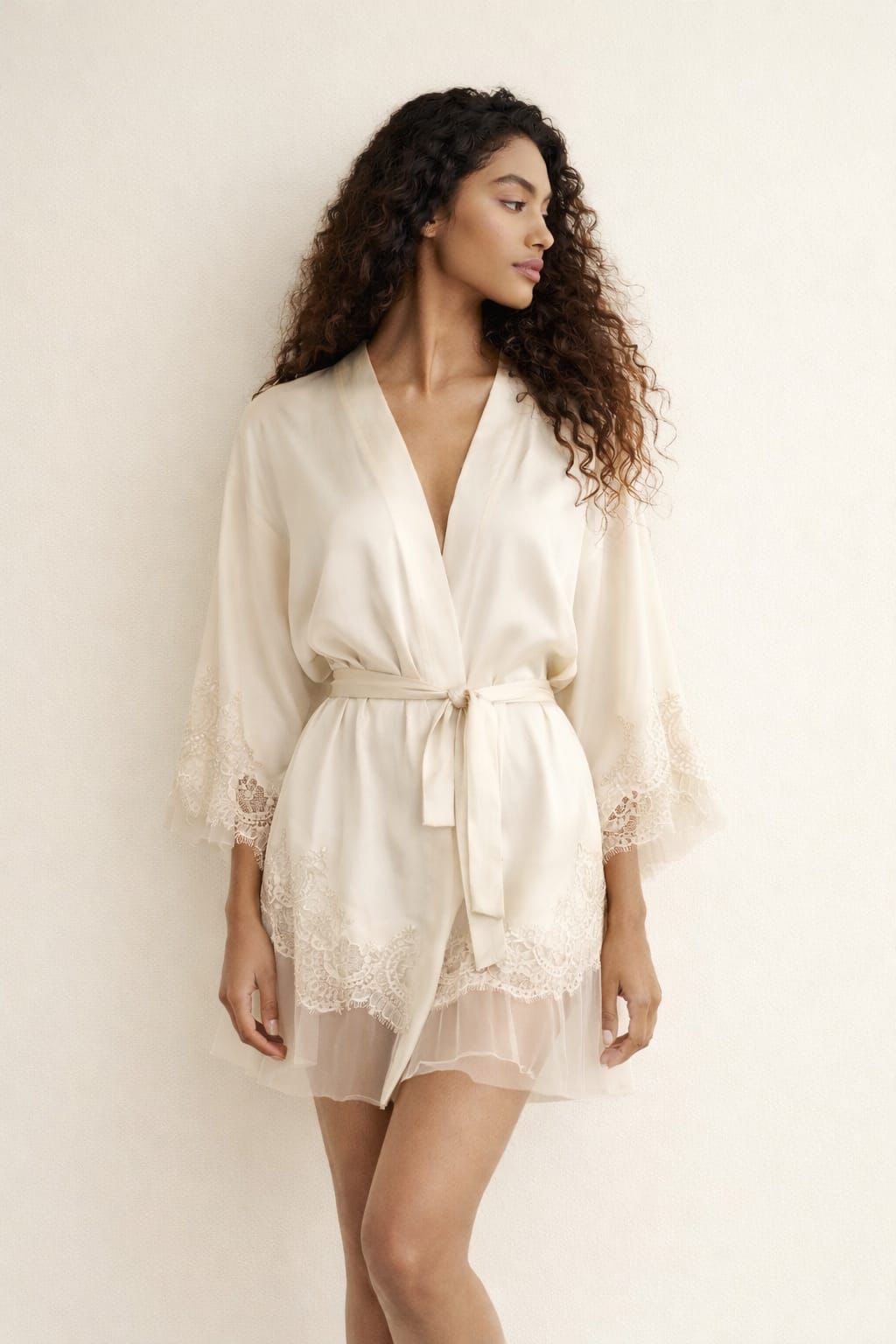 AISHINE Ivory Lace Robe